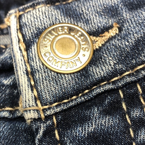 LIKE NEW SILVER AVERY CAPRI JEANS 30x26 ⭐️ - Picture 5 of 13